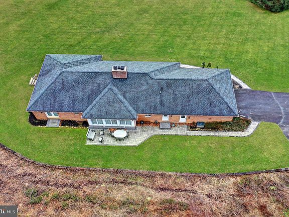 2nd image of 414 Grier Nursery Farms Ct