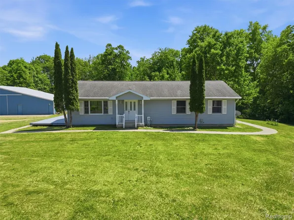 12121 Ladd Rd, Brooklyn, MI 49230