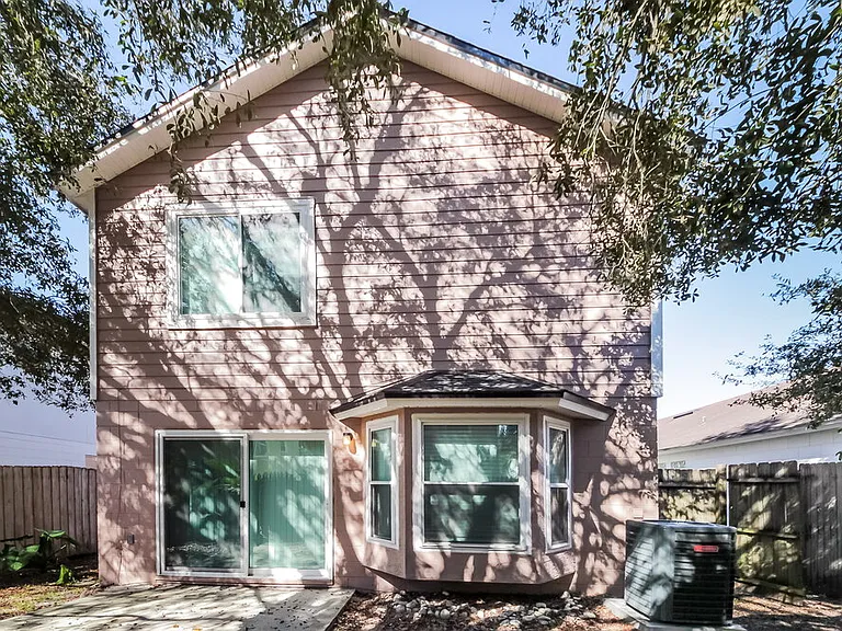 9522 Chandon Dr — Photo 15