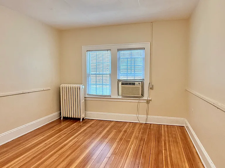 142 Whitman Ave #2 — Photo 2