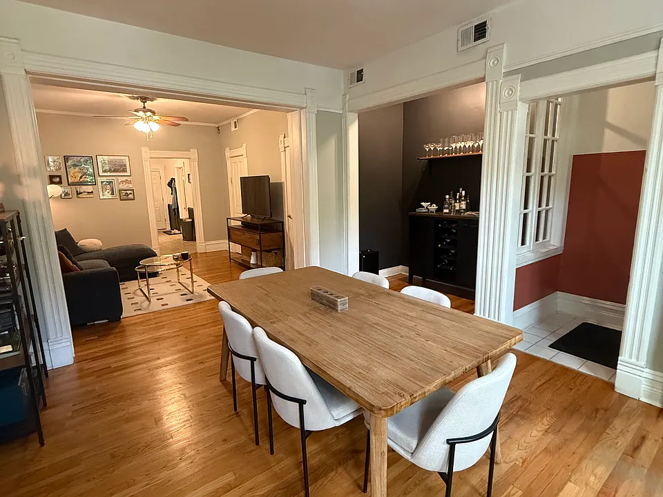 Front room (living or dining)