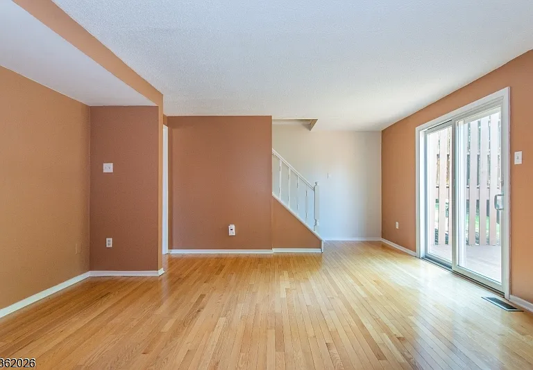 12 Liberty Ln — Photo 11