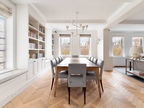 32 Washington Square West image 1 of 9