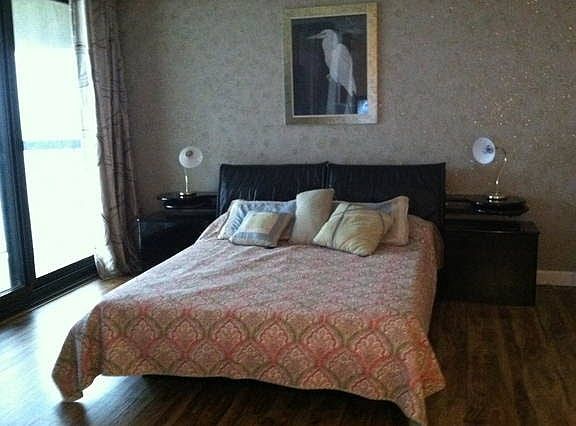 Master bedroom - queen
