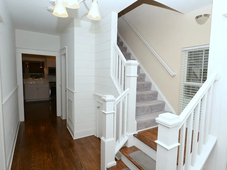 4116 Pretty Lake Ave — Photo 16