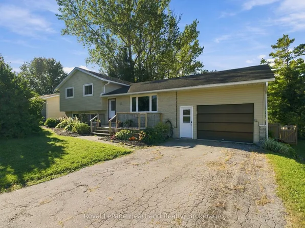 17 McCrea St, Morris Turnberry, ON N0G 1E0