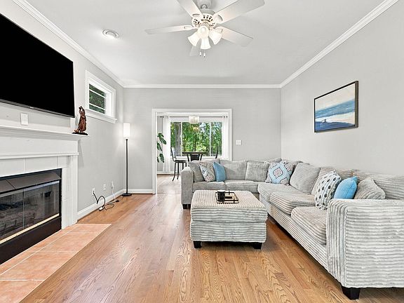5th image of 1005 Portico Pl