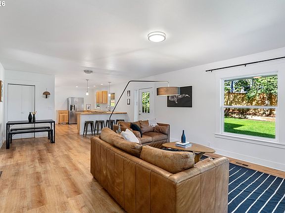 3rd image of 607 Cascade Ave #1 & 2