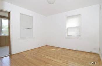 5th image of 2738 W Lunt Ave APT 1E