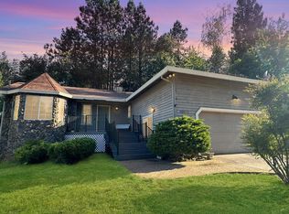 10977 Darlene Ct, Grass Valley, CA 95949