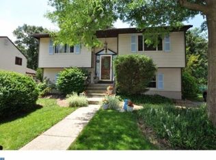 16 Henry St, Riverside, NJ 08075