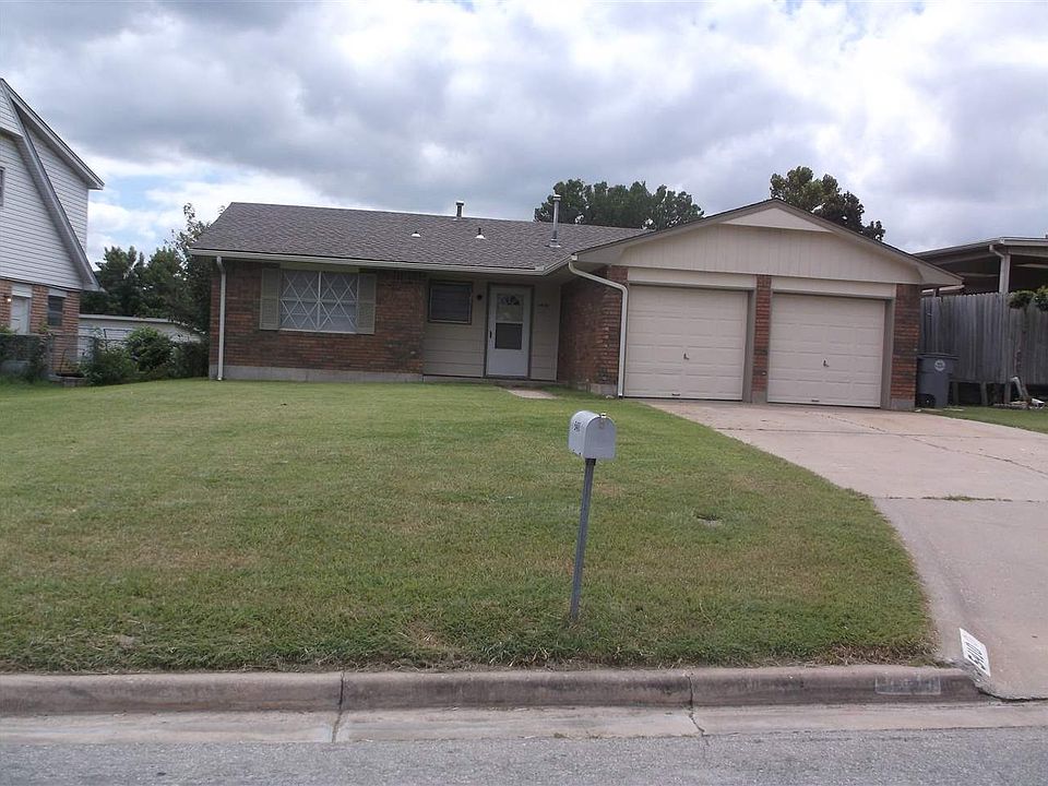 1st image of 5410 NW Briarwood Ave