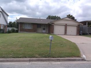 5410 NW Briarwood Ave, Lawton, OK 73505