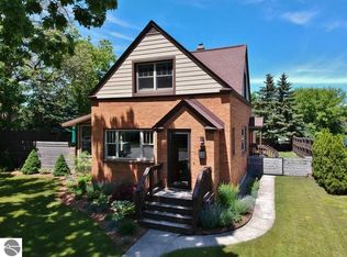 612 3rd St, Traverse City, MI 49684