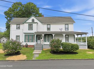 200 Delaware Dr, Matamoras, PA 18336