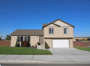 624 Botaka Loop, Benton City, WA 99320
