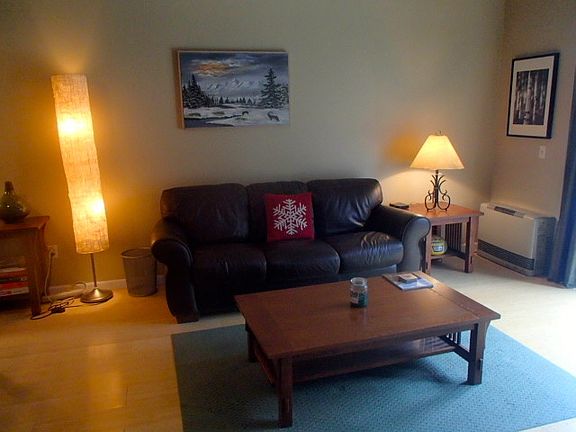 Leather Sofa w/Pull-Out Bed