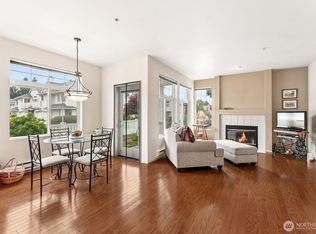 West Bay, Kent, WA 98032