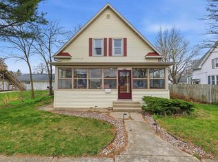 813 John Adams St, Sauk City, WI 53583