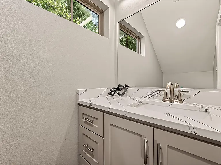 8321 Coma St — Photo 23