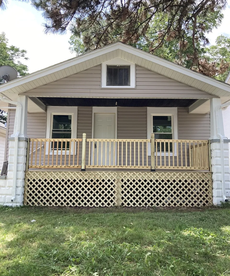 2 bed, 768 sqft, $975 — Photo 1