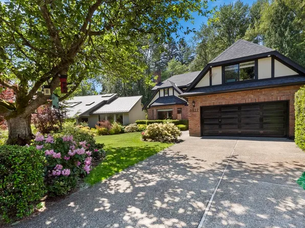 9927 Rathburn Dr, Burnaby, BC V3J 7J5