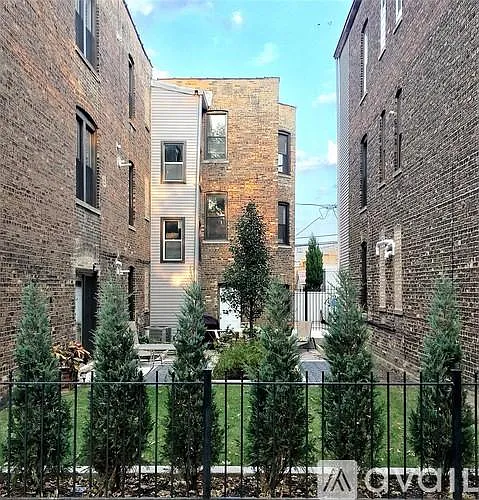 2019 N Hoyne Ave #2R — Photo 20