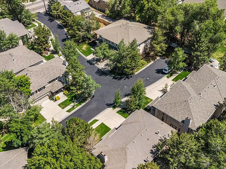 691 E Union Pines Ct — Photo 17