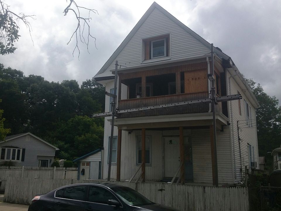 2nd image of 4 Harwood St