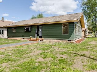 420 Kalmia St, Junction City, OR 97448