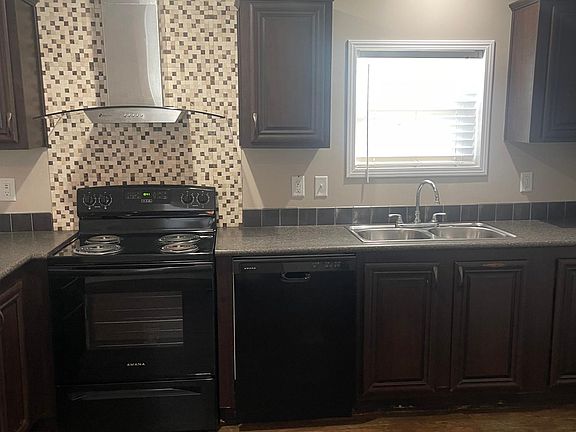 4th image of 2508 SW 61st Ter