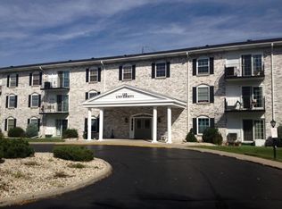 125 N University Dr UNIT 103, West Bend, WI