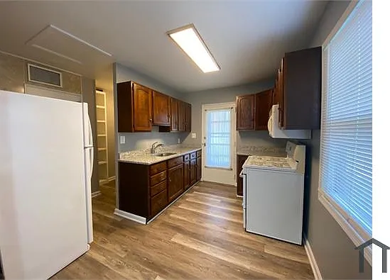 2 bed, $1,700 — Photo 3