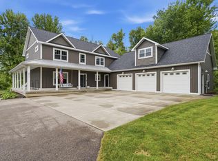 2971 Thrasher Ln, Hudsonville, MI 49426