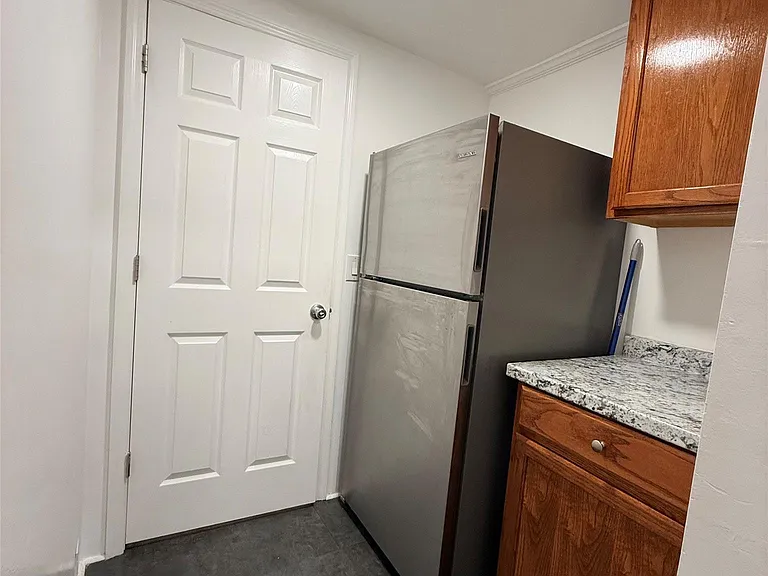 155 Main St #4 — Photo 3