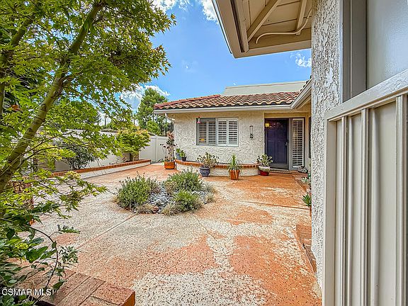 3rd image of 2270 Portola Ln