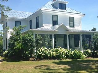 618 S Main St, Lexington, VA 24450