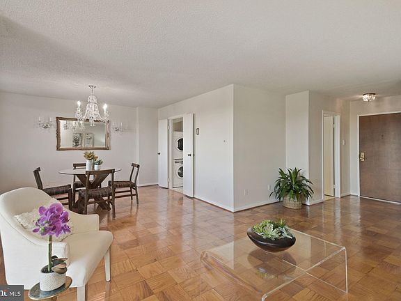4th image of 7420 Westlake Ter APT 505