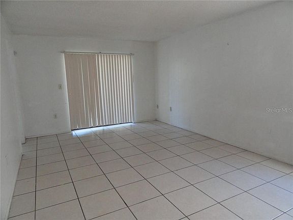 4th image of 2545 S Myrtle Ave