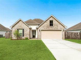 15593 Grassy Ln, Covington, LA 70435