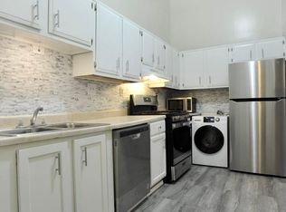 1116 S 1st St APT 1, Louisville, KY 40203