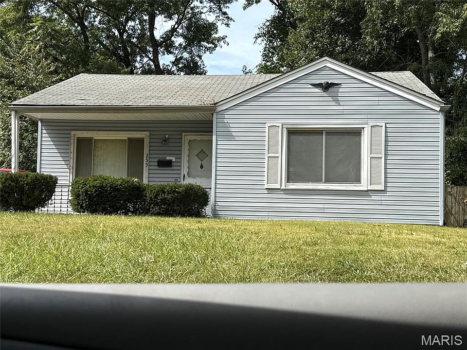 1st image of 255 Brackleigh Ln