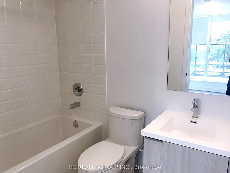 203 College St #511 — Photo 7