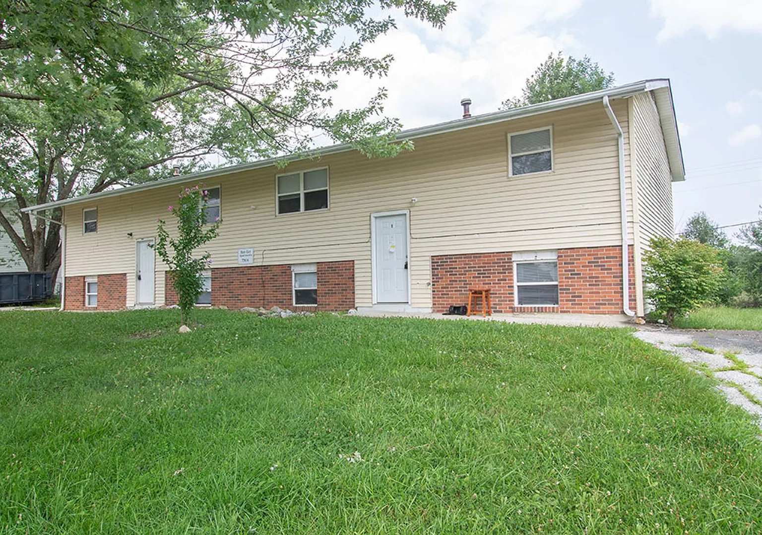7304 Moberly Dr — Photo 1