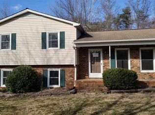 1726 Laurie Dr, Haw River, NC 27258