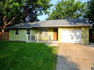3601 S Holbrook Ave, Sioux Falls, SD 57106