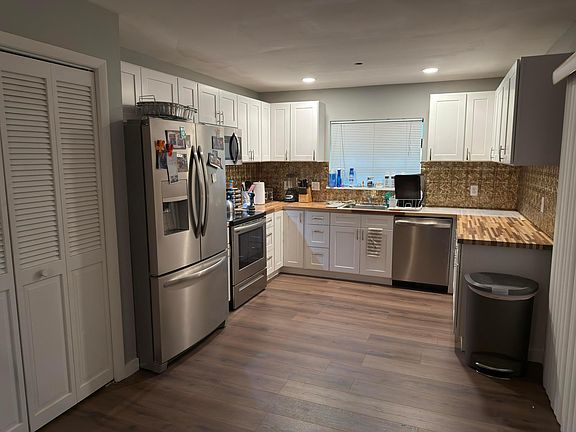 4th image of 2656 SW Willowood Circle