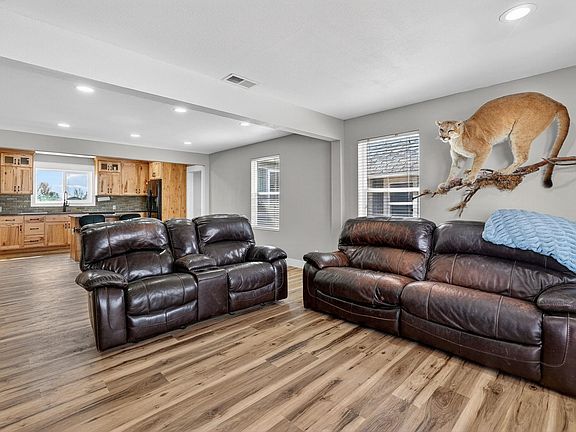 5th image of 2398 Fairview Rd