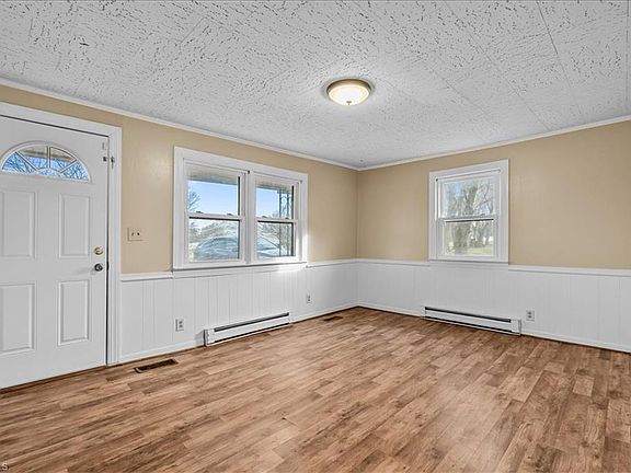 4th image of 5366 NW School Rd