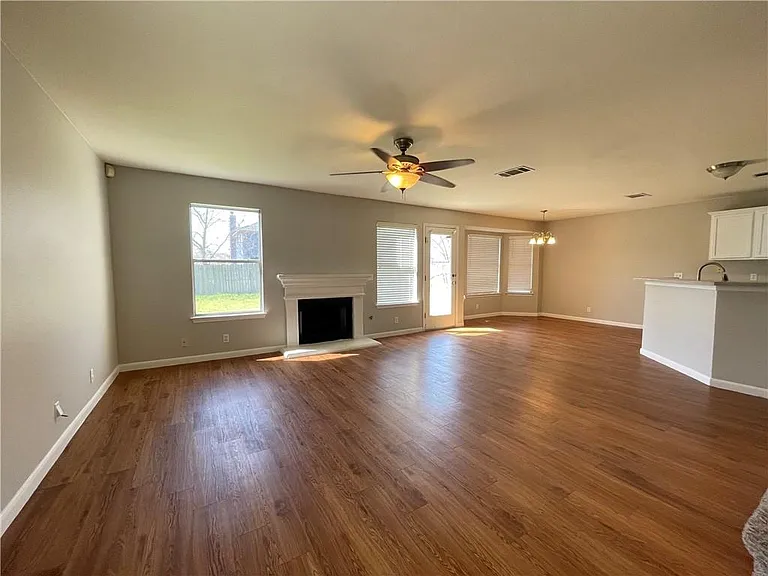 110 Cotton Creek Way — Photo 4